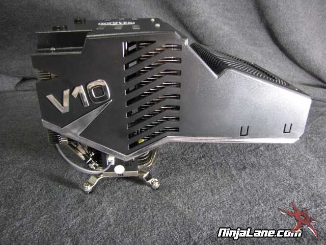 cooler master v10. The Cooler Master V10 is an